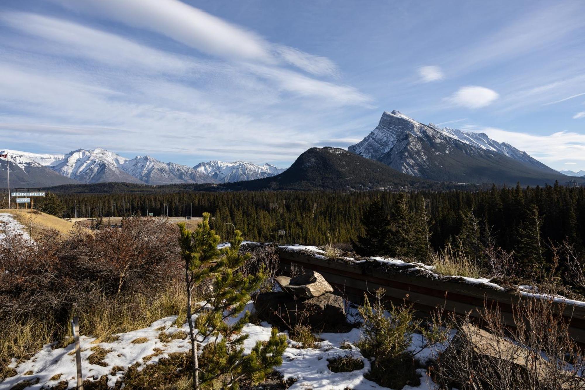 The Juniper Hotel & Bistro Banff Esterno foto