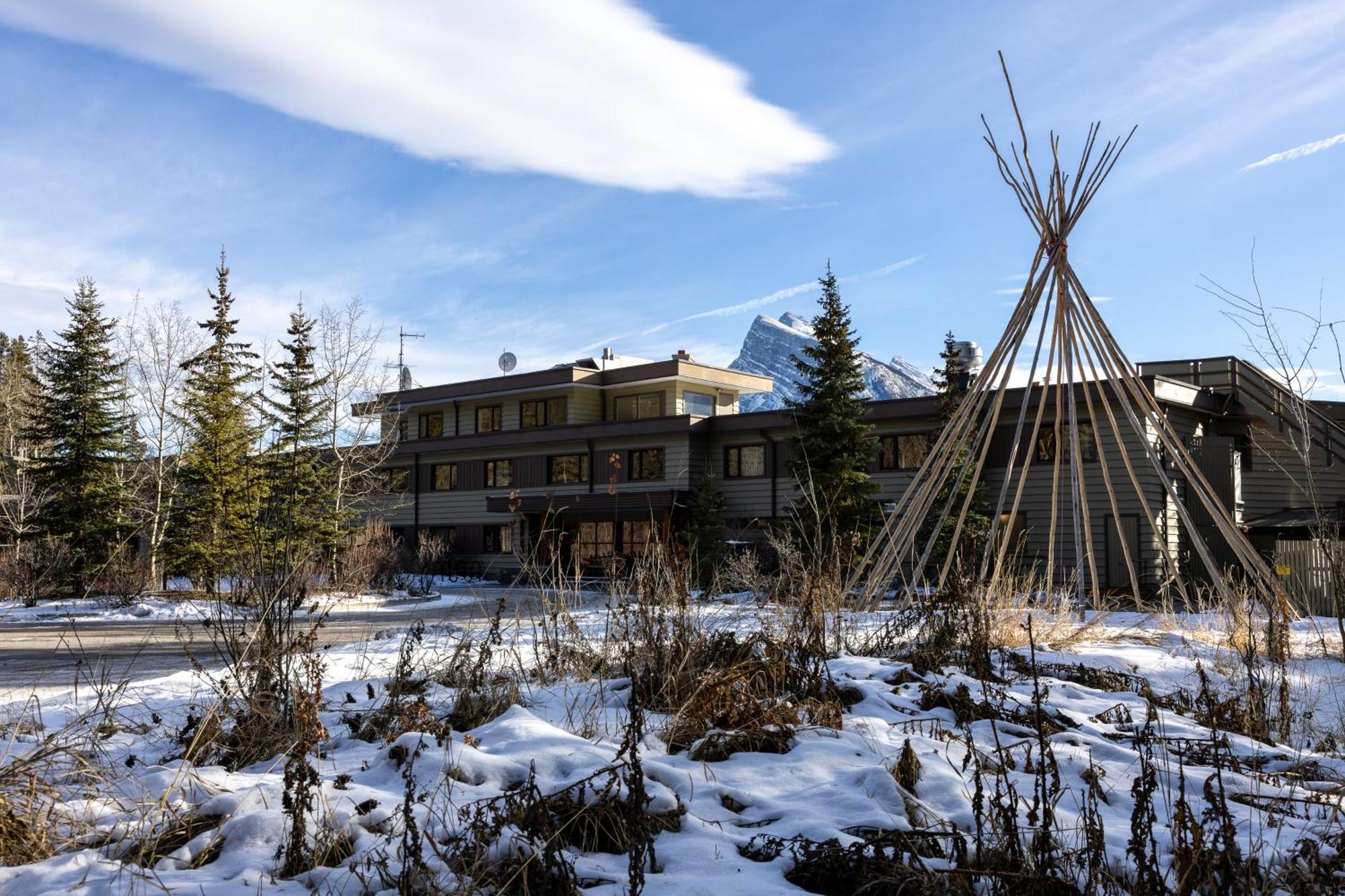 The Juniper Hotel & Bistro Banff Esterno foto