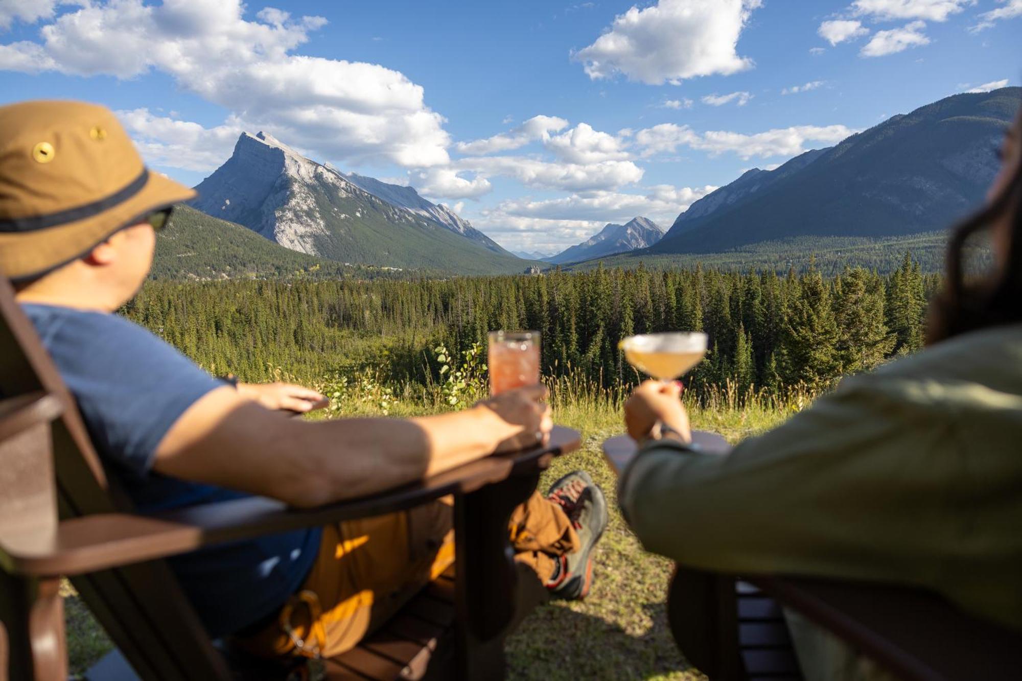 The Juniper Hotel & Bistro Banff Esterno foto