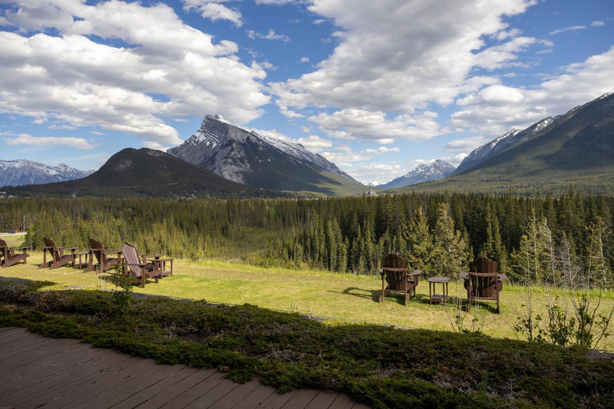 The Juniper Hotel & Bistro Banff Esterno foto
